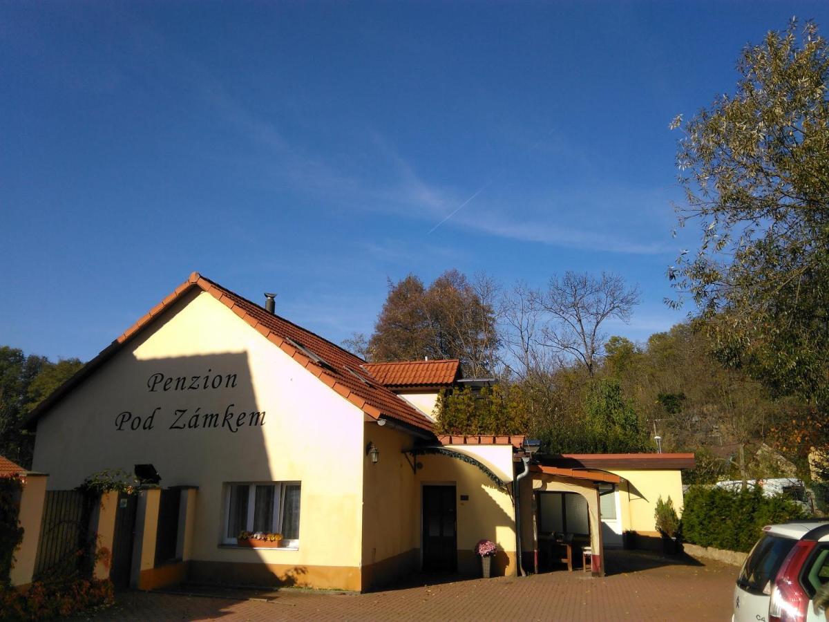 Penzion Pod Zamkem Pruhonice Bagian luar foto